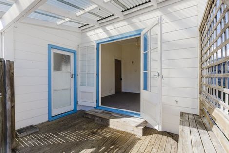 Photo of property in 1/30 Bulteel Street, New Plymouth, 4310