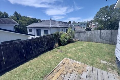 Photo of property in 57 Kelman Road, Kelston, Auckland, 0602