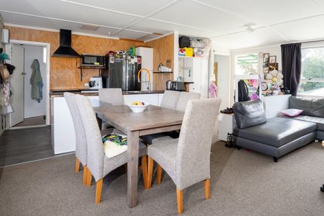 Photo of property in 32 Government Road, Raglan, 3225