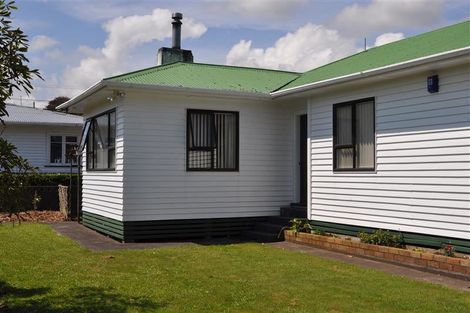 Photo of property in 7 Ranfurly Street, Frankleigh Park, New Plymouth, 4310