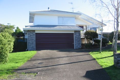 Photo of property in 33 Harbour Lights Close, West Harbour, Auckland, 0618
