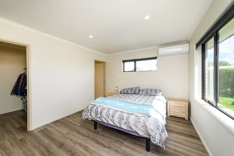 Photo of property in 15d Aitken Street, Bulls, 4818