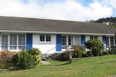 Photo of property in 5 Thurleigh Grove, Karori, Wellington, 6012