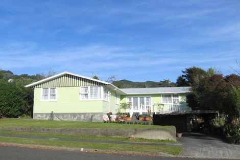 Photo of property in 10 Dalton Grove, Stokes Valley, Lower Hutt, 5019