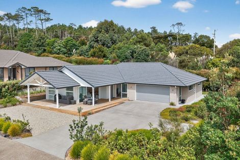 Photo of property in 32 Park Rise, Mangawhai Heads, Mangawhai, 0505
