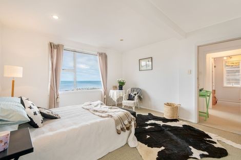 Photo of property in 148 The Esplanade, Houghton Bay, Wellington, 6023
