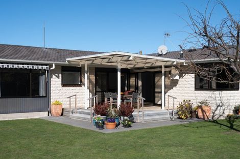 Photo of property in 27 Golding Road, Taradale, Napier, 4112