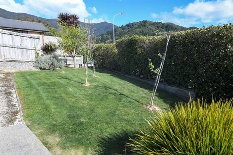 Photo of property in 25 Admiralty Place, Waikawa, Picton, 7220