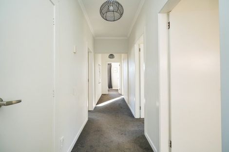 Photo of property in 27 Durham Street, Winton, 9720