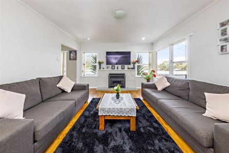 Photo of property in 49 Christmas Road, Manurewa, Auckland, 2102