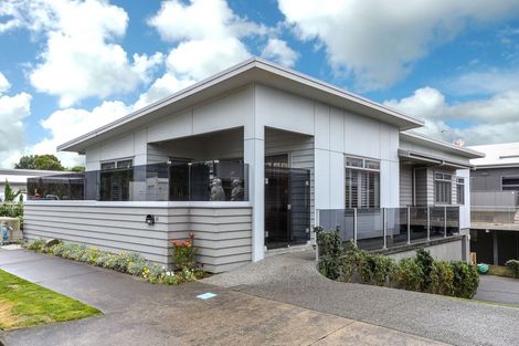 Photo of property in 16 Buller Street, New Plymouth, 4310