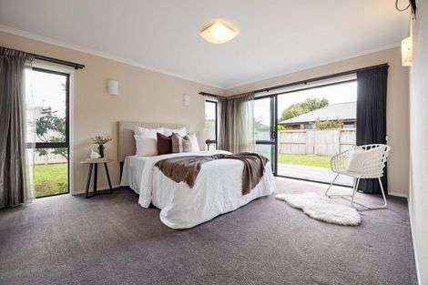 Photo of property in 33 Aquila Crescent, Rototuna North, Hamilton, 3210