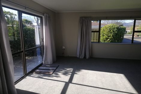 Photo of property in 2/7 Kathleen Place, Rainbow Point, Taupo, 3330