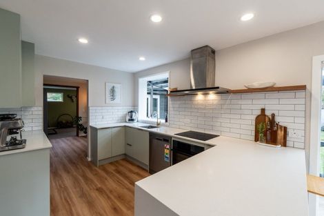 Photo of property in 10 Mahuri Road, Otatara, Invercargill, 9879