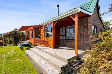 Photo of property in 13 Tuahu Place, Waitara, 4320