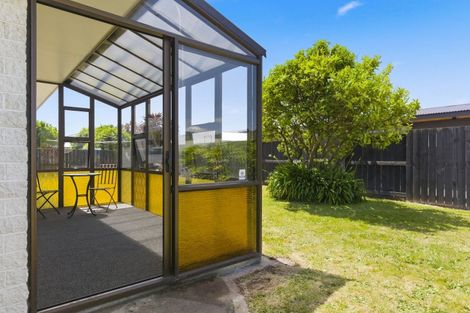 Photo of property in 2 Cypress Grove, Paraparaumu, 5032