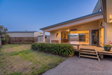 Photo of property in 21 Charles Green Drive, Cooks Beach, Whitianga, 3591