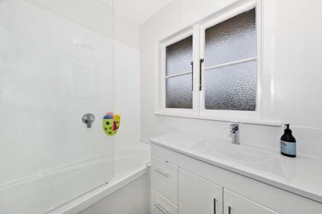 Photo of property in 27 Claridges Road, Casebrook, Christchurch, 8051