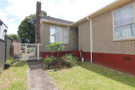 Photo of property in 14 Massey Avenue, Greenlane, Auckland, 1061