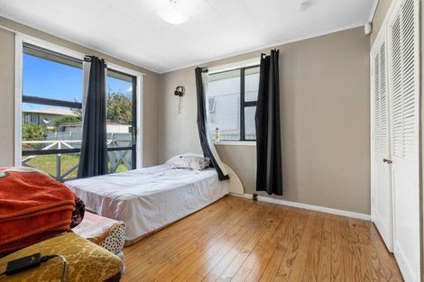 Photo of property in 12 Ussher Place, Pakuranga Heights, Auckland, 2010