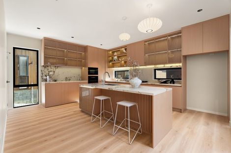 Photo of property in 2a Knights Close, Rothesay Bay, Auckland, 0630