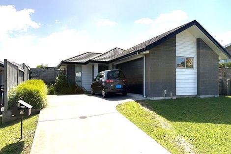 Photo of property in 98 Whakaturou Crescent, Pyes Pa, Tauranga, 3112