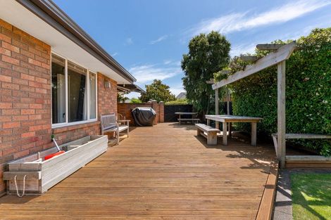 Photo of property in 15 Van Dieman Close, Templeton, Christchurch, 8042