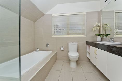 Photo of property in 3 Pigeonwood Lane, Albany, Auckland, 0632