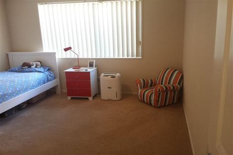 Photo of property in 6 Chelmsley Avenue, Henderson, Auckland, 0612