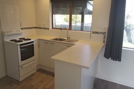 Photo of property in 2/19 Beaumaris Way, Conifer Grove, Takanini, 2112