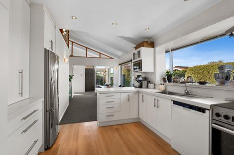 Photo of property in 70a Toorak Avenue, Avonhead, Christchurch, 8042