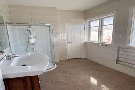 Photo of property in 57 Hayr Road, Three Kings, Auckland, 1042