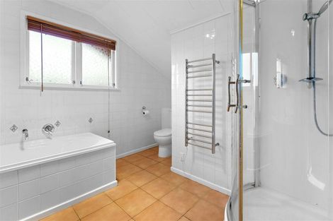 Photo of property in 8 Nimmo Avenue, Waikanae, 5036