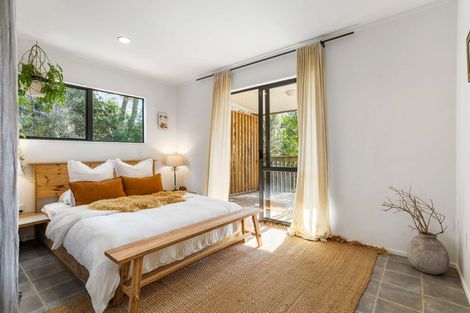 Photo of property in 15a Mount Avenue, Pauanui, Hikuai, 3579