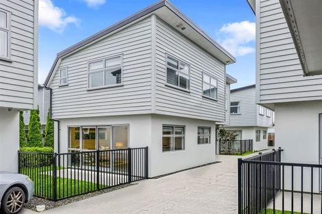 Photo of property in 2/33 Elizabeth Street, Riccarton, Christchurch, 8041