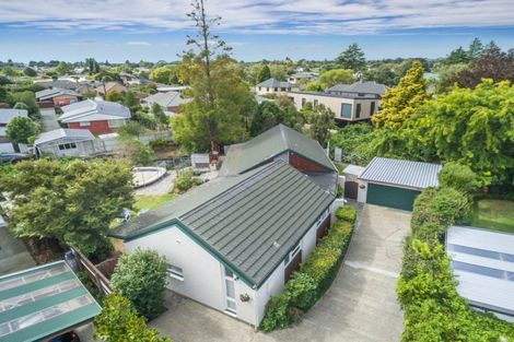 Photo of property in 22 Tuirau Place, Ilam, Christchurch, 8041