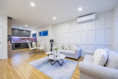 Photo of property in 76b Glenmore Road, Sunnyhills, Auckland, 2010