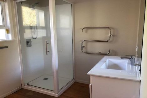 Photo of property in 2/11 Onepoto Road, Hauraki, Auckland, 0622