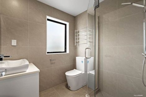 Photo of property in 22b Thornlow Street, Glendene, Auckland, 0602