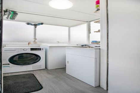 Photo of property in 1/30 Dale Crescent, Pakuranga, Auckland, 2010