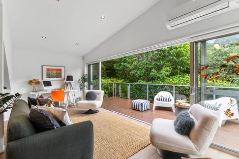 Photo of property in 64 Ranui Crescent, Khandallah, Wellington, 6035