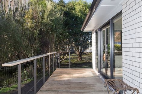 Photo of property in 8 Mcfaddens Road, St Albans, Christchurch, 8052