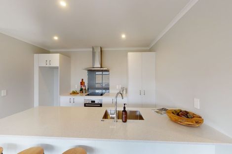 Photo of property in 8 Te Ara O Roimata, Wainuiomata, Lower Hutt, 5014