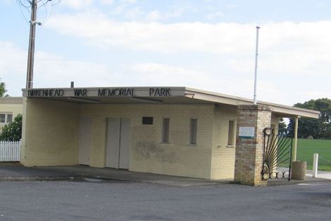 Photo of property in 2 John Court Street, Birkenhead, Auckland, 0626