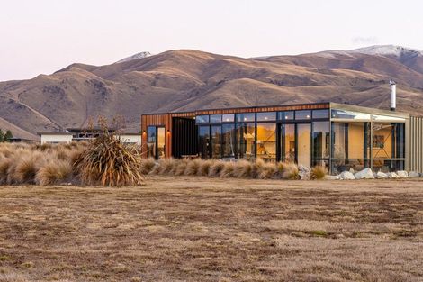 Photo of property in 8 Matukituki Crescent, Twizel, 7901