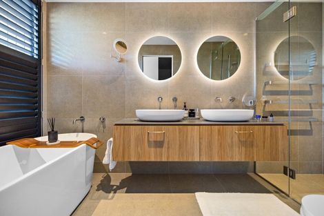 Photo of property in 17 Falconer Rise, Jacks Point, Queenstown, 9371