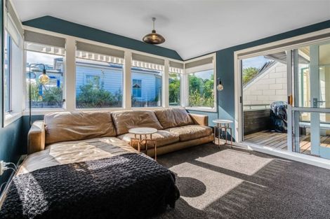 Photo of property in 1/2a Spring Street, Devonport, Auckland, 0624