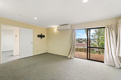 Photo of property in 64 Sunvue Road, Glen Eden, Auckland, 0602