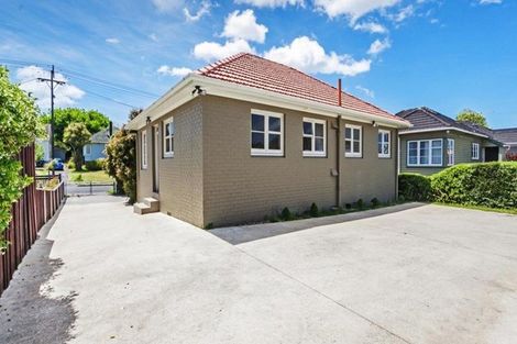 Photo of property in 8 Renton Road, Mount Albert, Auckland, 1025