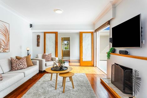 Photo of property in 2/18 Felstead Street, Birkenhead, Auckland, 0626